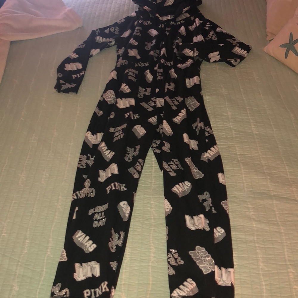 ⚡️FLASH SALE⚡️Victoria Secret Pink Onesie